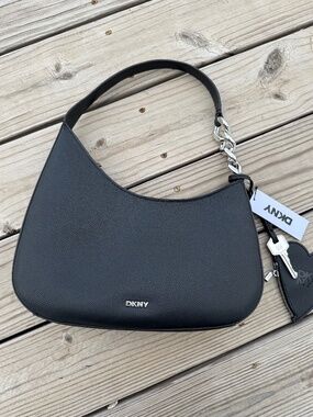 New spacious black DKNY bag